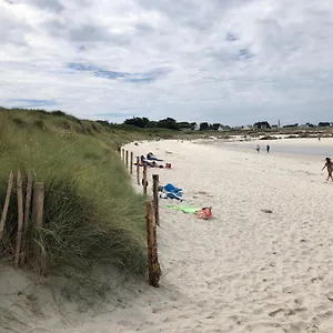  Hébergement de vacances Maisonnette à 100 De La Plage